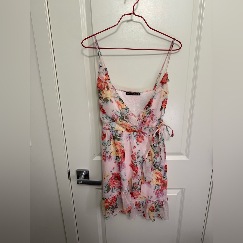 Abercrombie & Fitch Pink Floral Dress in size S